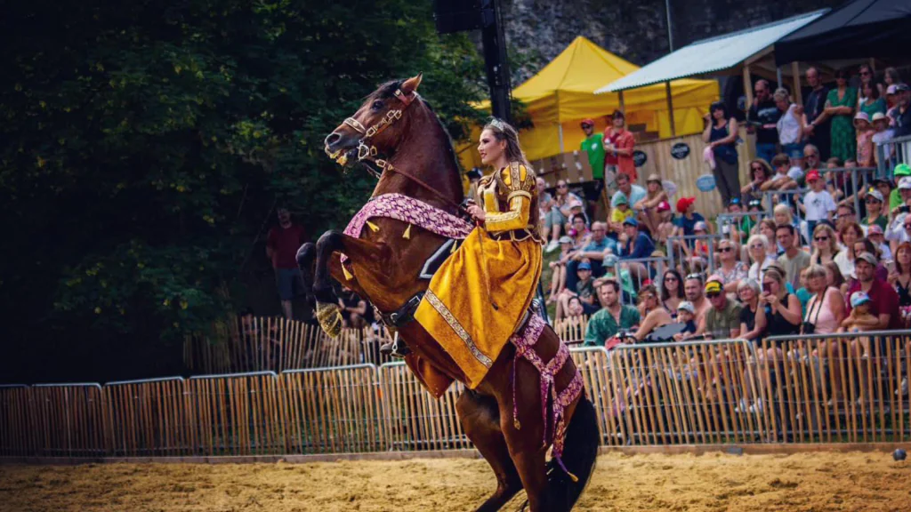 fete medievale spectacle equestre 1024x576